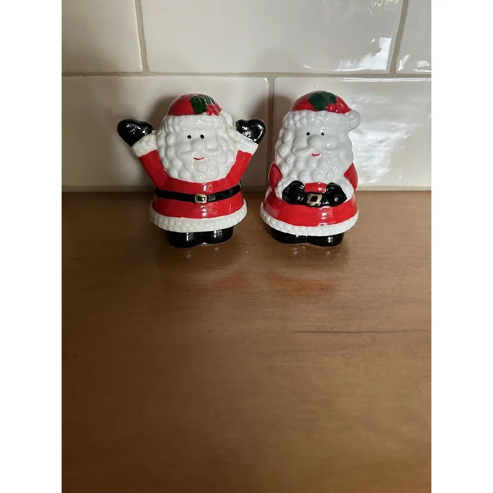 Vintage santa salt and pepper shakers
